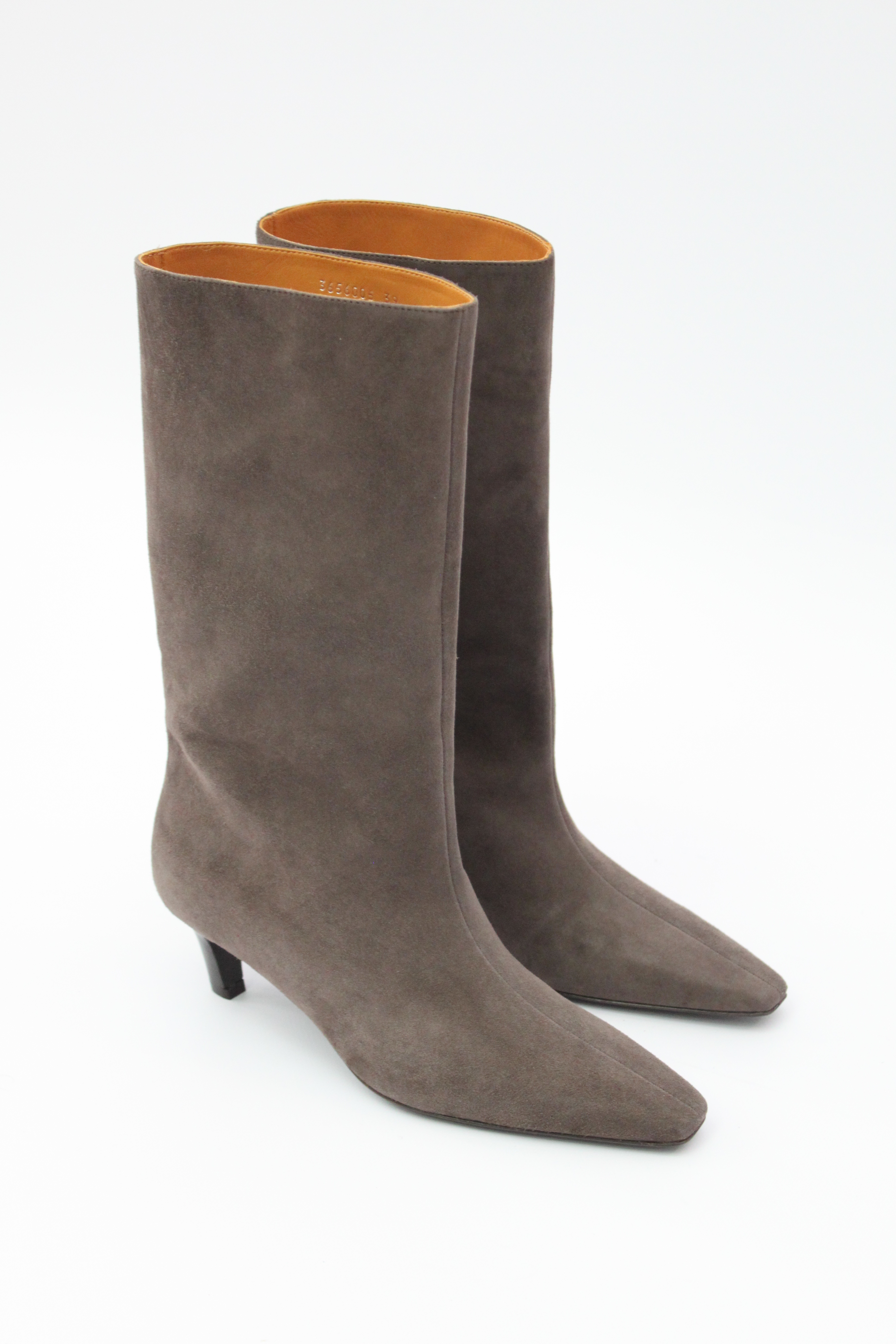 Ботильоны-трубы на низком каблуке из шоколадной замши, photo 2