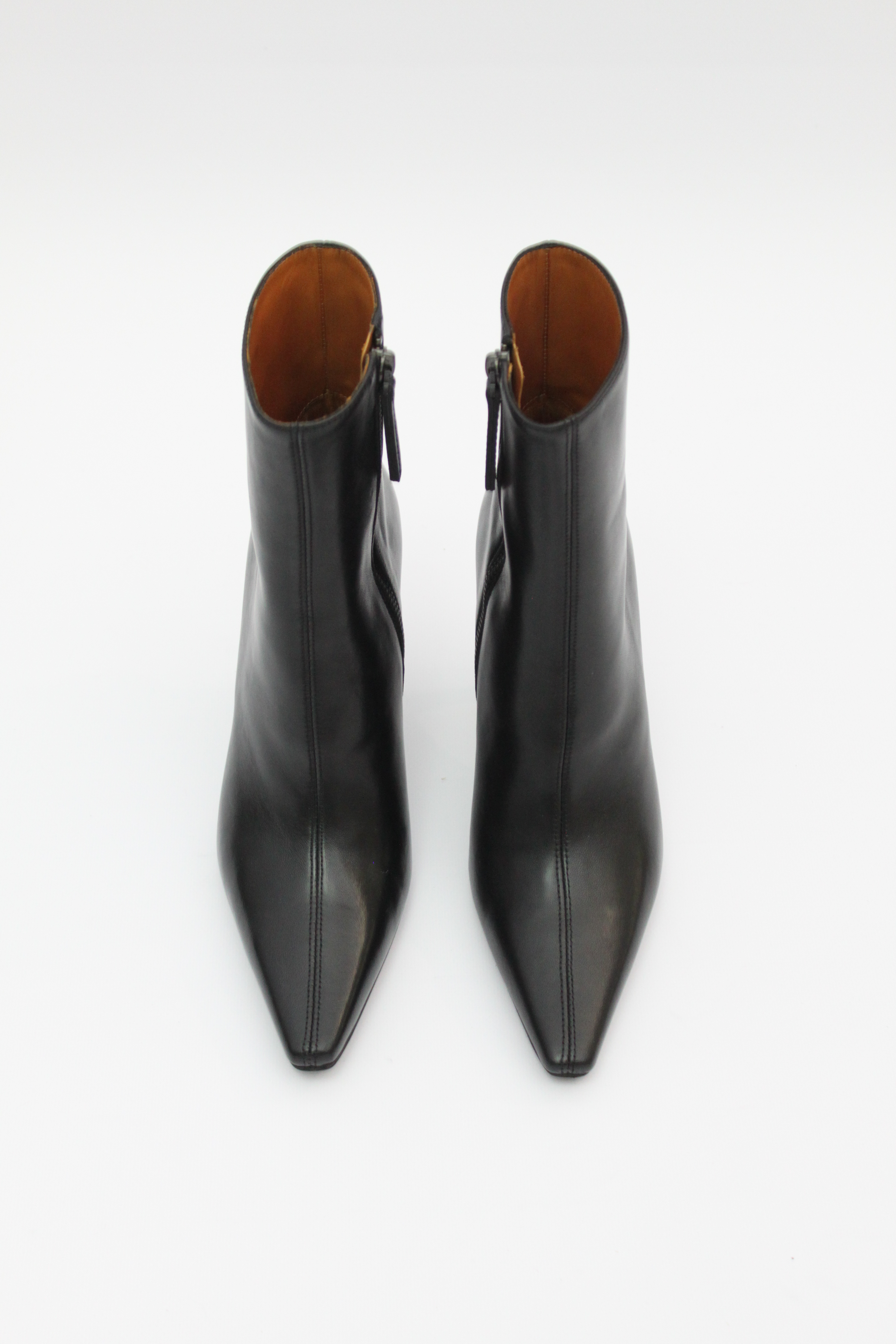 Ботильоны-перчатки укороченные на высоком каблуке с острым носом из черной кожи кинглисс, photo 1