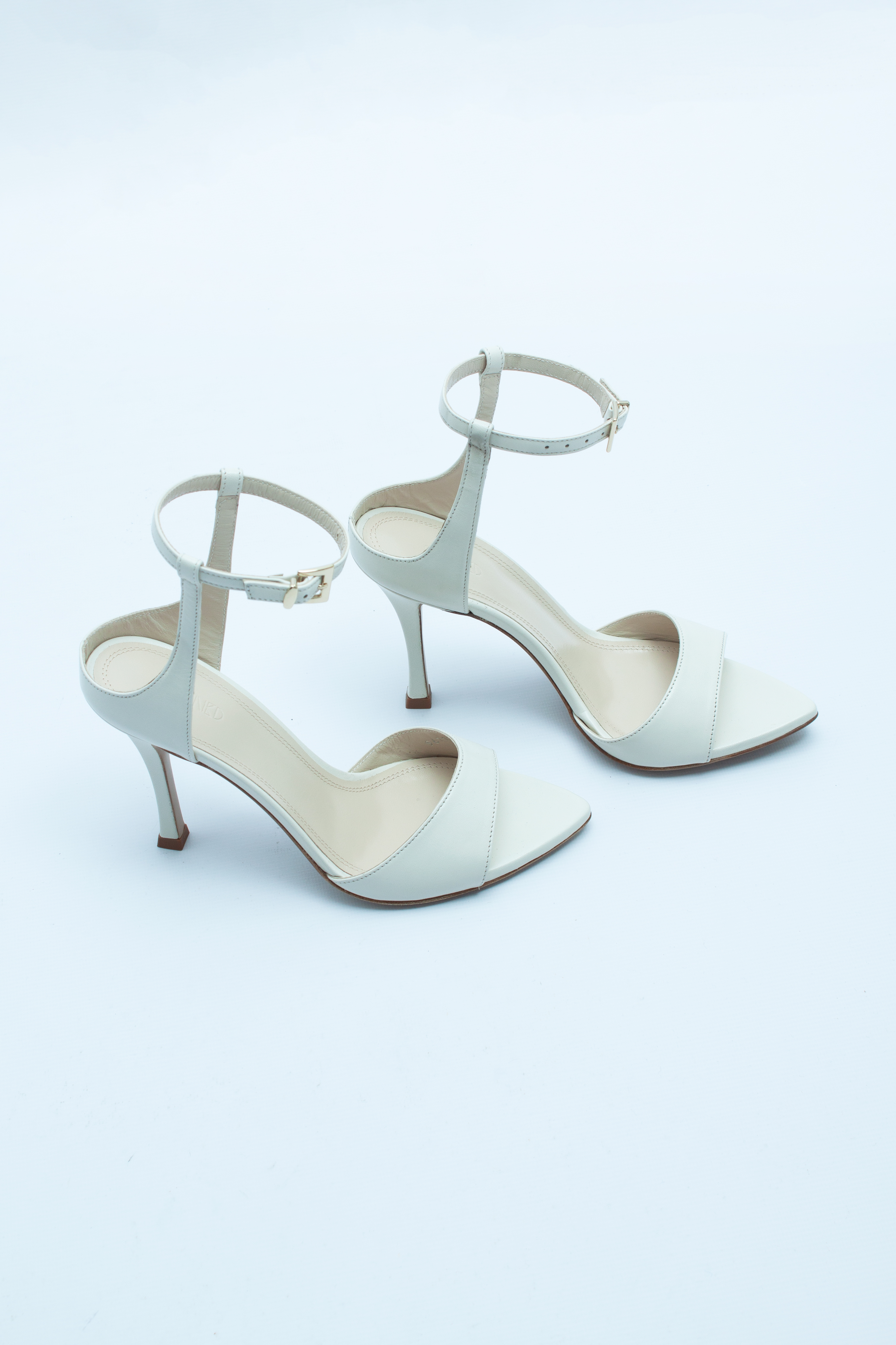 Босоножки с острым носом на высоком каблуке молочная кожа, photo 2